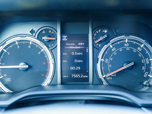 Used 2024 Toyota 4Runner TRD Off-Road Premium image 22