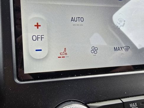 Used 2023 Ford Edge SEL image 21