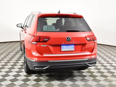 Used 2022 Volkswagen Tiguan SE AWD/4WD image 7