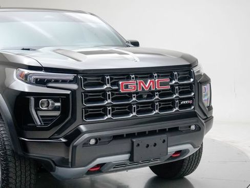 Used 2024 GMC Canyon AT4 w/ Technology Package AWD/4WD image 12