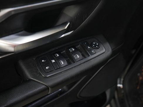Used 2019 RAM 1500 Big Horn AWD/4WD image 19
