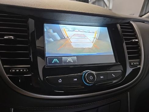 Used 2017 Chevrolet Trax LT w/ LT Convenience Package AWD/4WD image 27