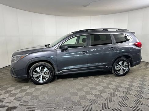 Used 2023 Subaru Ascent Premium w/ Convenience Package AWD/4WD image 5