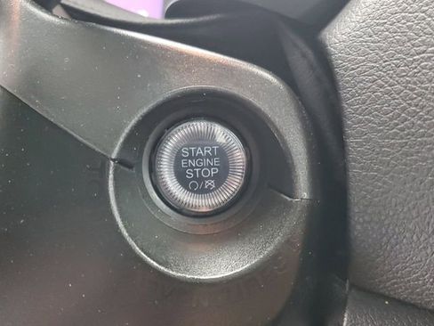 Used 2023 Jeep Renegade Latitude AWD/4WD image 30