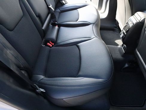 New 2026 Jeep Compass Latitude image 14