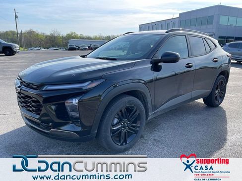 Used 2024 Chevrolet Trax ACTIV w/ Driver Confidence Package image 1