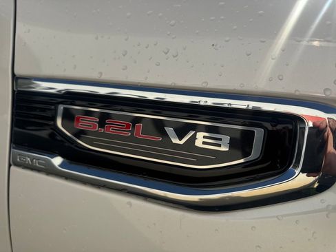 Used 2023 GMC Sierra 1500 Denali AWD/4WD image 3