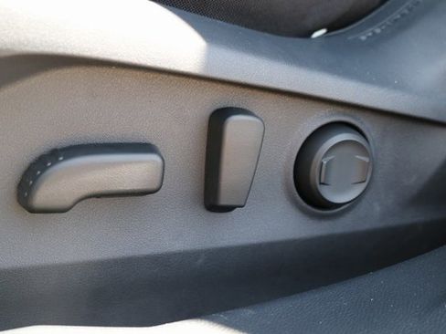 Used 2025 Subaru Outback Premium image 25