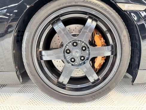 Used 2013 Nissan GT-R Premium image 7