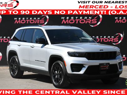 Used 2025 Jeep Grand Cherokee Altitude