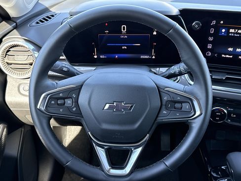 Certified 2025 Chevrolet Trax ACTIV w/ Driver Confidence Package image 18