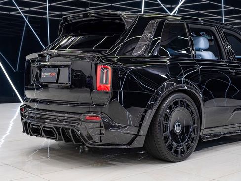 Used 2026 Rolls-Royce Cullinan AWD/4WD image 22
