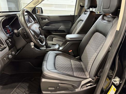 Used 2020 Chevrolet Colorado Z71 w/ Z71 Midnight Edition image 16