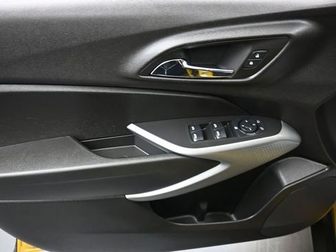 Used 2024 Chevrolet Trax RS w/ Driver Confidence Package image 13