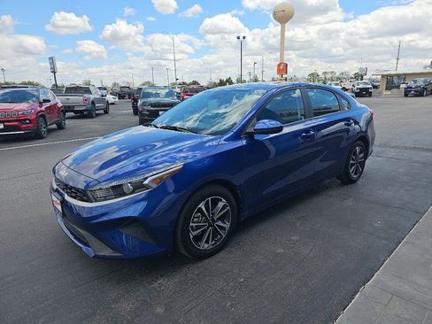 Used 2024 Kia Forte LXS FWD image 7