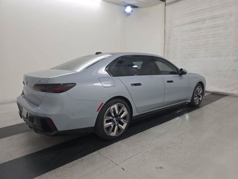 Used 2023 BMW i7 xDrive60 AWD/4WD image 4