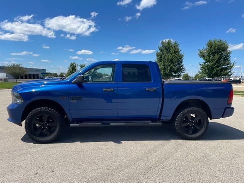 Used 2019 RAM 1500 Express w/ Express Value Package AWD/4WD image 5