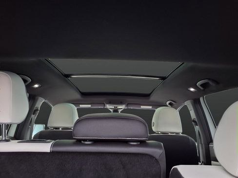 Used 2025 Volkswagen Atlas Cross Sport SEL Premium R-Line image 6