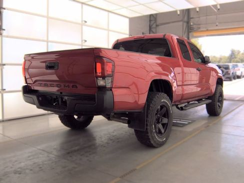 Used 2022 Toyota Tacoma SR RWD image 2