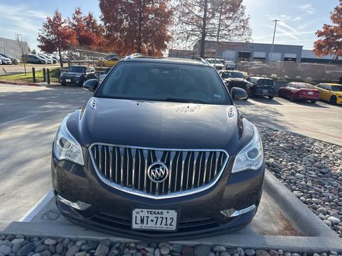 Used 2017 Buick Enclave Leather image 2