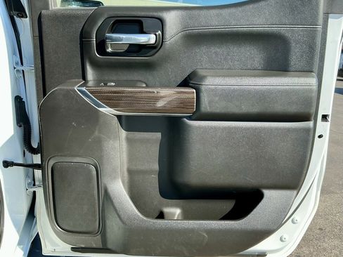 Used 2019 Chevrolet Silverado 1500 LT Trail Boss image 25