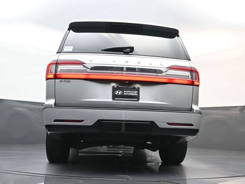 Used 2019 Lincoln Navigator Reserve AWD/4WD image 28