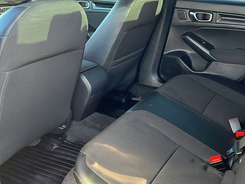 Used 2025 Honda Civic Sport image 13