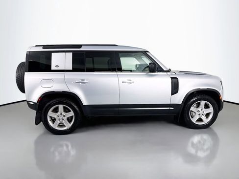 Used 2022 Land Rover Defender 110 SE AWD/4WD image 8