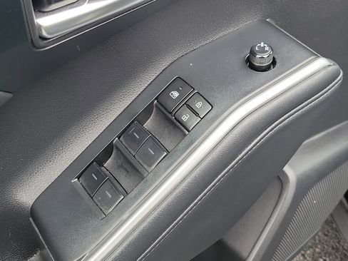 Certified 2024 Toyota Highlander XLE image 24