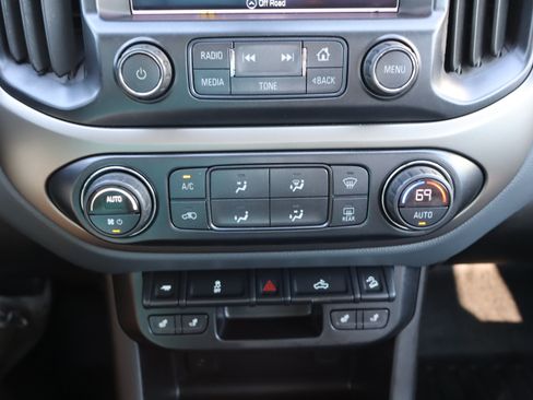 Used 2016 Chevrolet Colorado Z71 AWD/4WD image 30