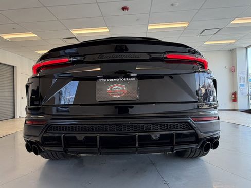 Used 2022 Lamborghini Urus image 6
