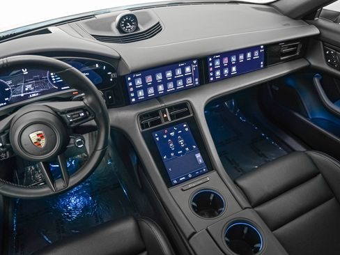 Certified 2024 Porsche Taycan 4 Cross Turismo w/ Premium Package image 18