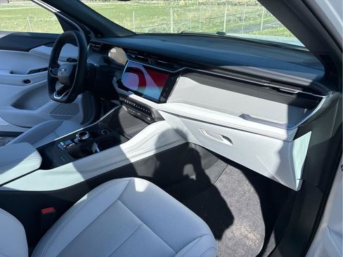 New 2026 Jeep Cherokee Limited AWD/4WD image 43