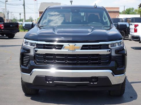Used 2024 Chevrolet Silverado 1500 LT AWD/4WD image 6