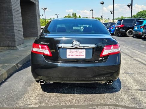 Used 2011 Toyota Camry XLE w/ SE/XLE Extra-Value Pkg FWD image 7