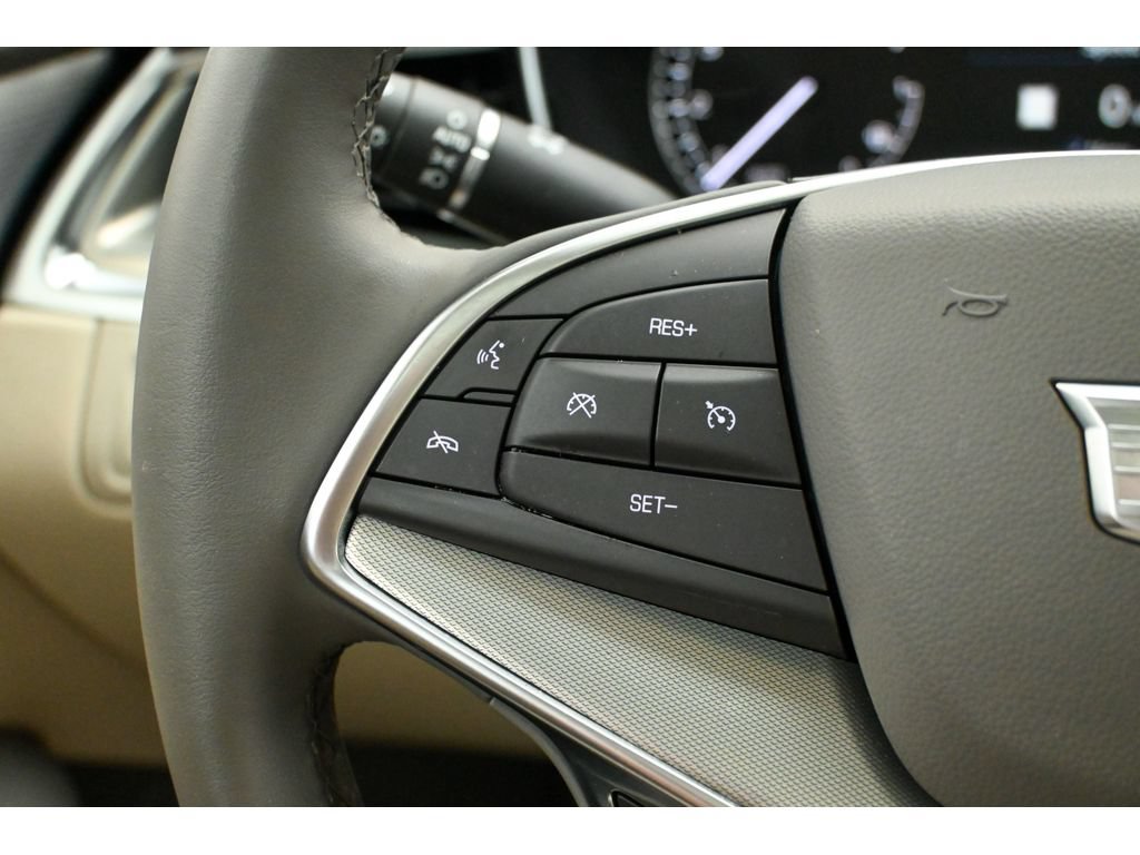 Used 2025 Cadillac XT5 Premium Luxury AWD/4WD image 39