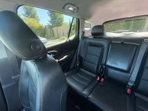 Used 2024 GMC Terrain SLT AWD/4WD image 42