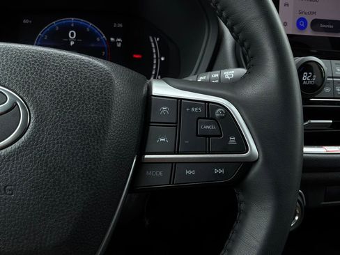 Used 2025 Toyota Grand Highlander FWD image 37