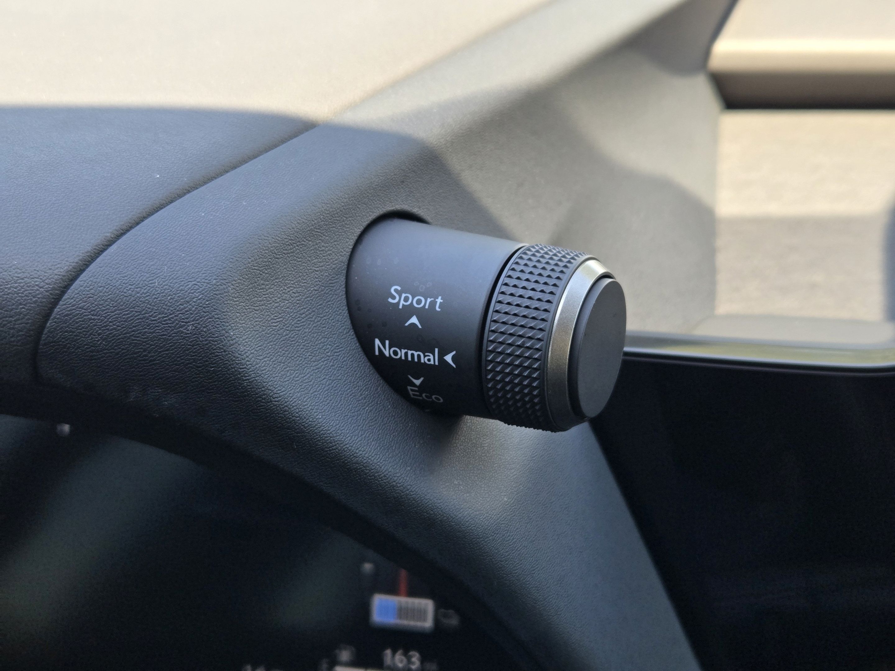 Used 2025 Lexus UX 300h FWD image 20