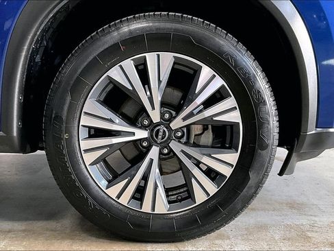 Certified 2023 Nissan Rogue SV image 8