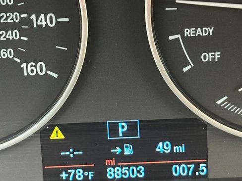 Used 2017 BMW 320i xDrive Sedan AWD/4WD image 35