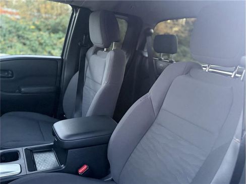 Used 2024 Nissan Frontier S w/ S Utility Package image 15