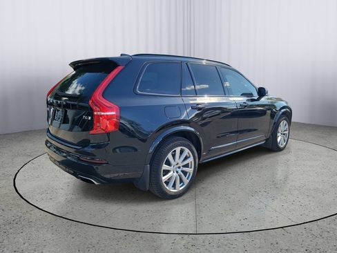 Used 2021 Volvo XC90 T6 R-Design w/ Protection Package Premier AWD/4WD image 4