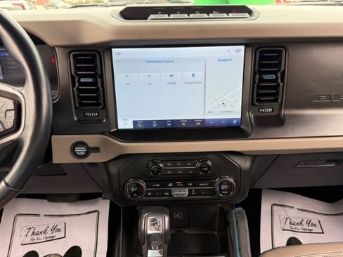 Used 2023 Ford Bronco Wildtrak AWD/4WD image 12