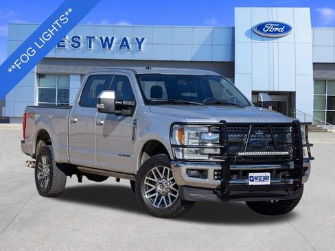 Used 2019 Ford F250 Lariat w/ Lariat Ultimate Package image 2