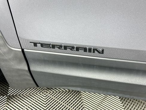 Used 2020 GMC Terrain SLE w/ Elevation Edition image 28