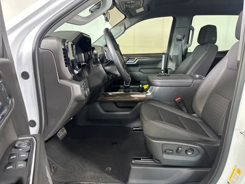 Used 2024 Chevrolet Silverado 1500 LT Trail Boss w/ Protection Package image 11