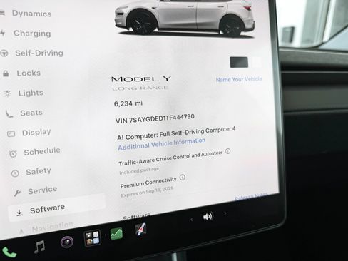 Used 2026 Tesla Model Y 2WD image 19
