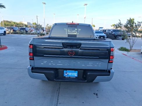 Certified 2025 Nissan Frontier PRO-4X image 5