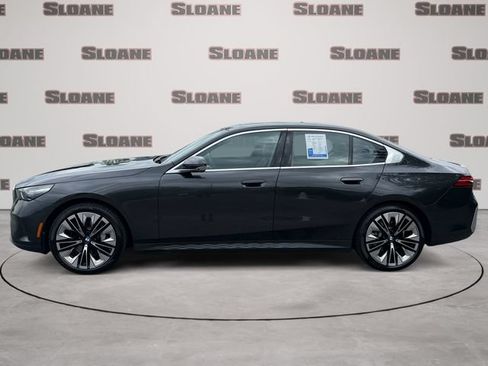 Certified 2026 BMW 530i xDrive w/ Premium Package AWD/4WD image 2